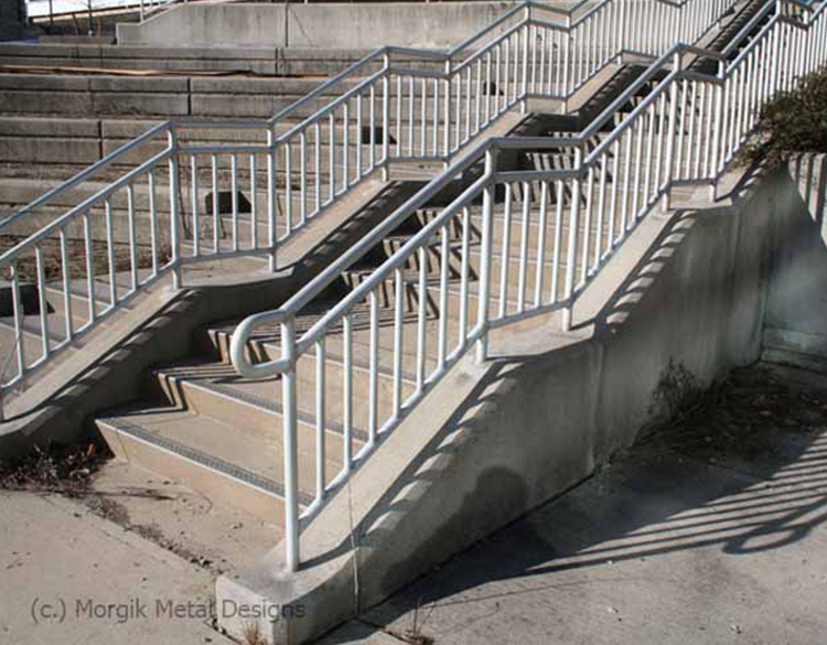 custom_aluminum_exterior_railing_1