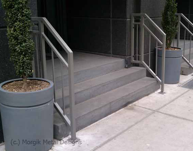custom_steel_exterior_railing_cw