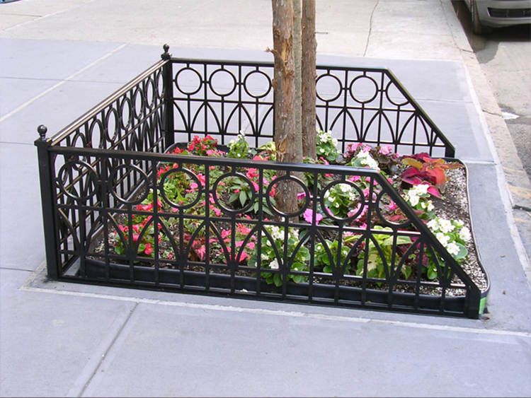 VIEW PROJECT CUSTOM ART DECO TREE GUARD